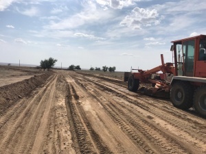 Начато строительство автодороги "Подъезд к п.Магна" от автодороги Элиста-Ики-Бурул-Чолун -Хамур"